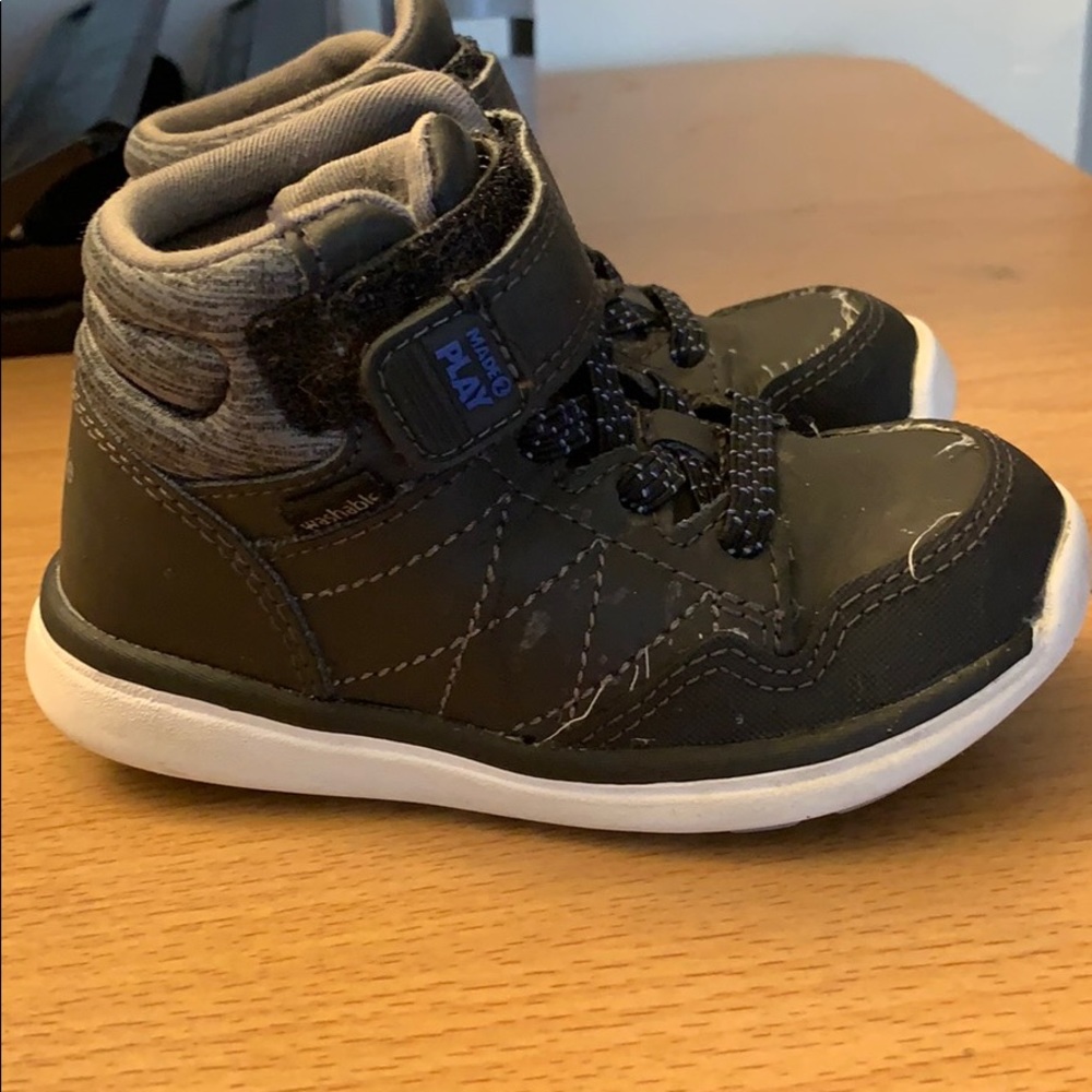 Stride Rite Shoes - Picture 2 of 5